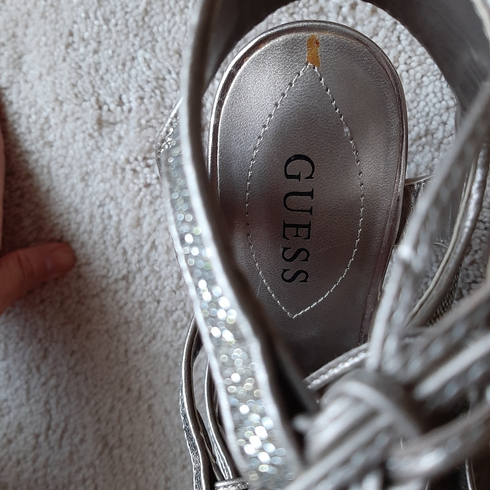 🎉HOST PICK🎉GUESS Heel Lace Up - Picture 8 of 8